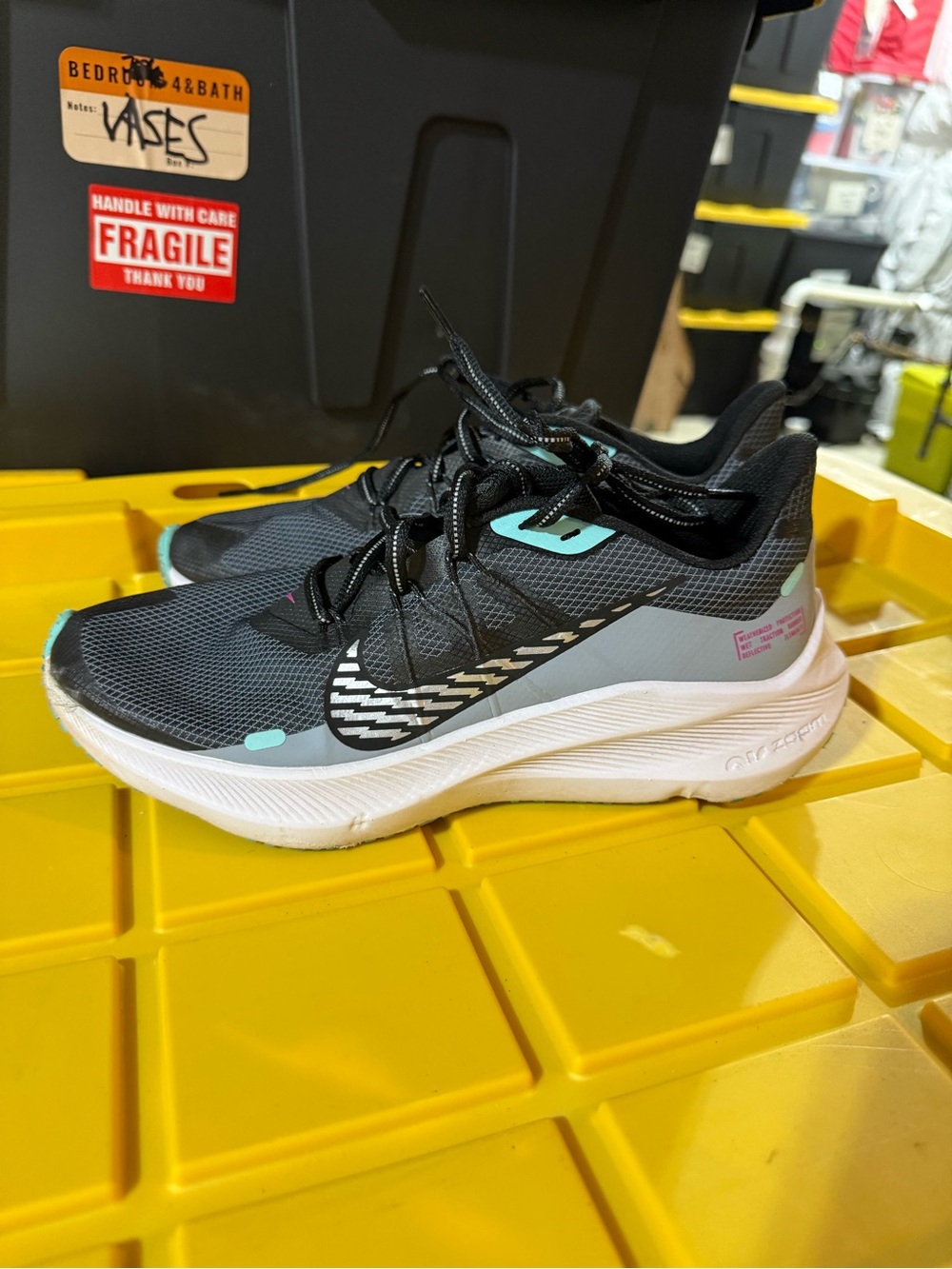 Nike women winflo 7 tennis shoes